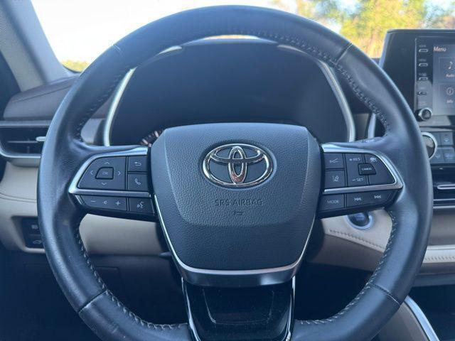 used 2021 Toyota Highlander car, priced at $31,558