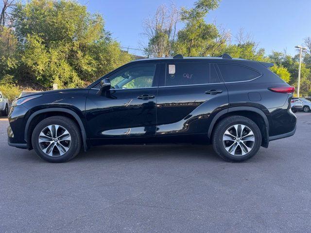 used 2021 Toyota Highlander car, priced at $31,558