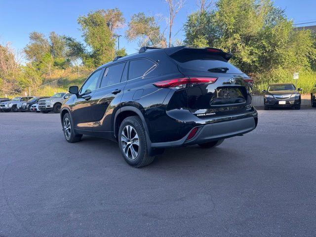used 2021 Toyota Highlander car, priced at $31,558