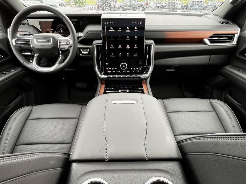 new 2025 GMC Yukon XL car