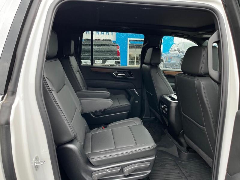 new 2025 GMC Yukon XL car