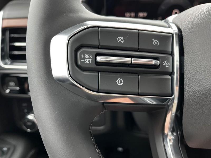 new 2025 GMC Yukon XL car