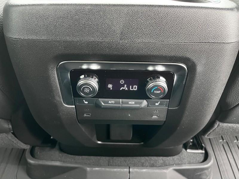 new 2025 GMC Yukon XL car