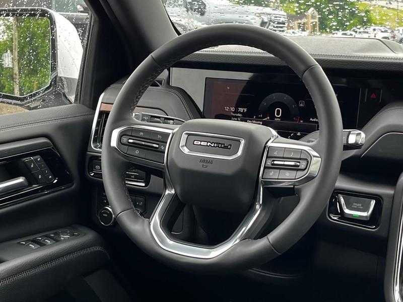 new 2025 GMC Yukon XL car