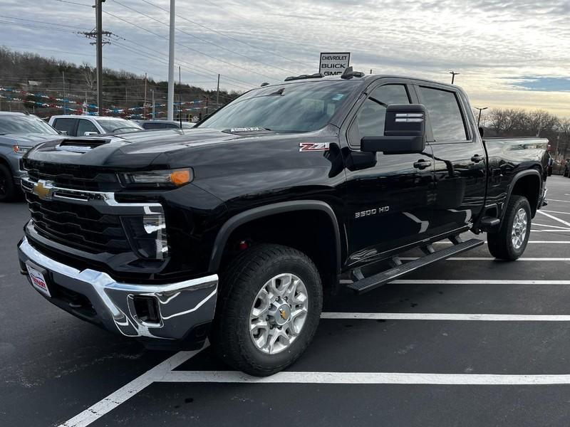 used 2024 Chevrolet Silverado 3500 car