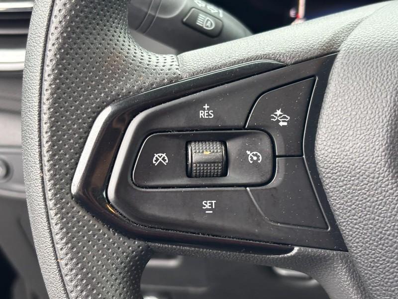 used 2025 Chevrolet TrailBlazer car, priced at $25,870