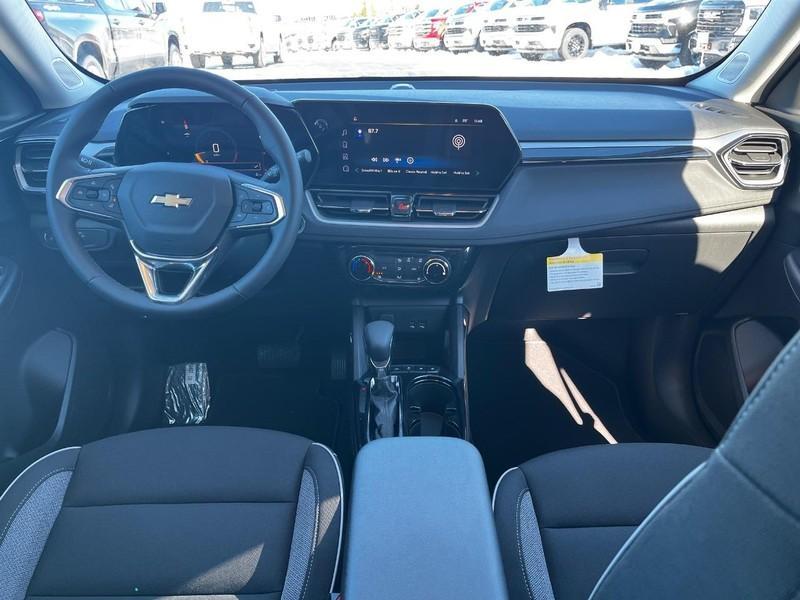 new 2025 Chevrolet TrailBlazer car, priced at $25,873