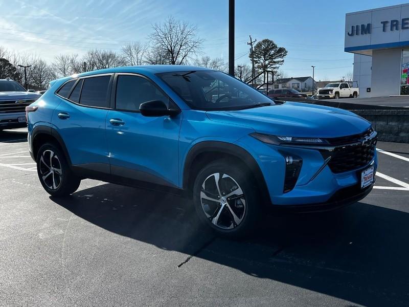 new 2025 Chevrolet Trax car, priced at $23,805