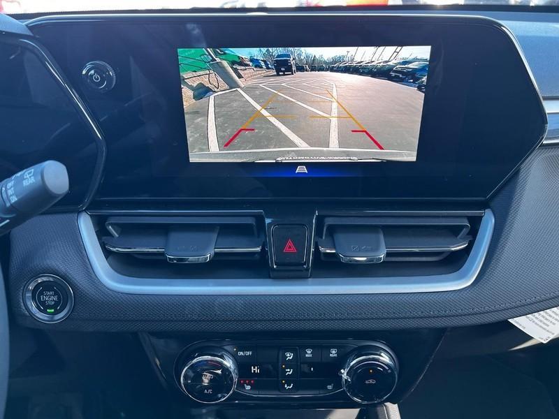 new 2025 Chevrolet TrailBlazer car, priced at $26,340