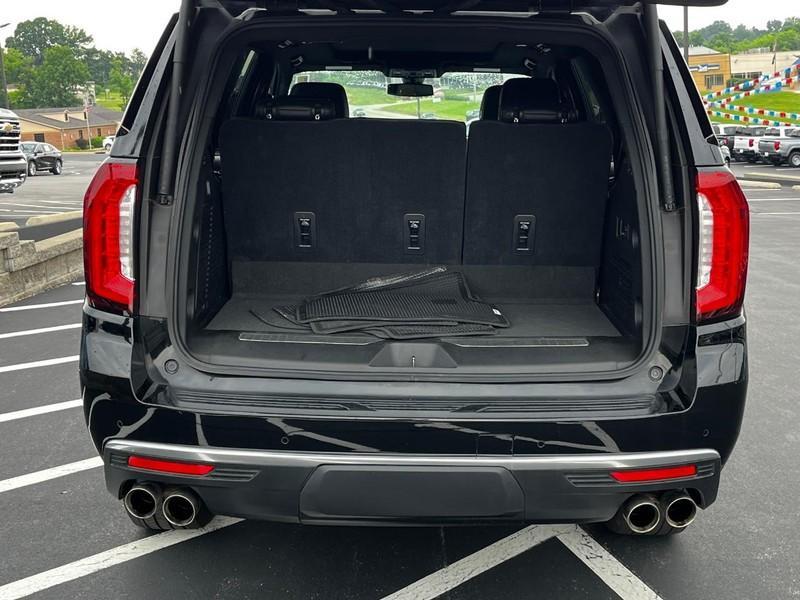 used 2021 GMC Yukon car, priced at $40,226