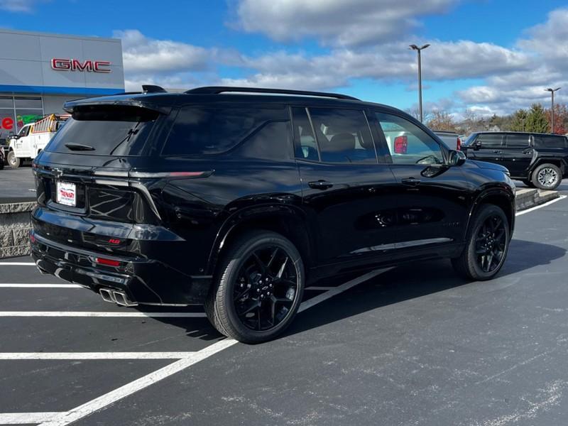 new 2024 Chevrolet Traverse car, priced at $53,120