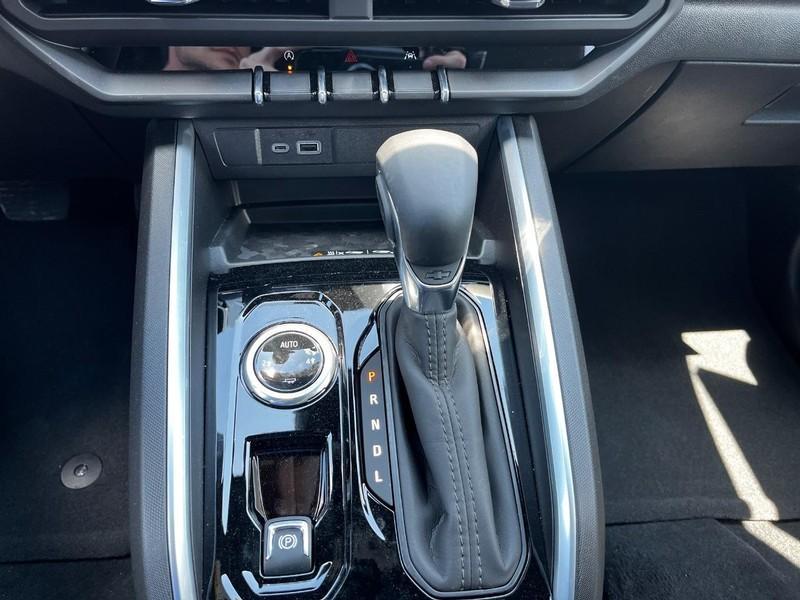 new 2025 Chevrolet Colorado car