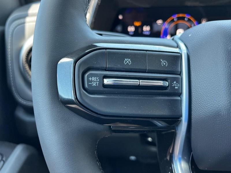 new 2025 Chevrolet Colorado car