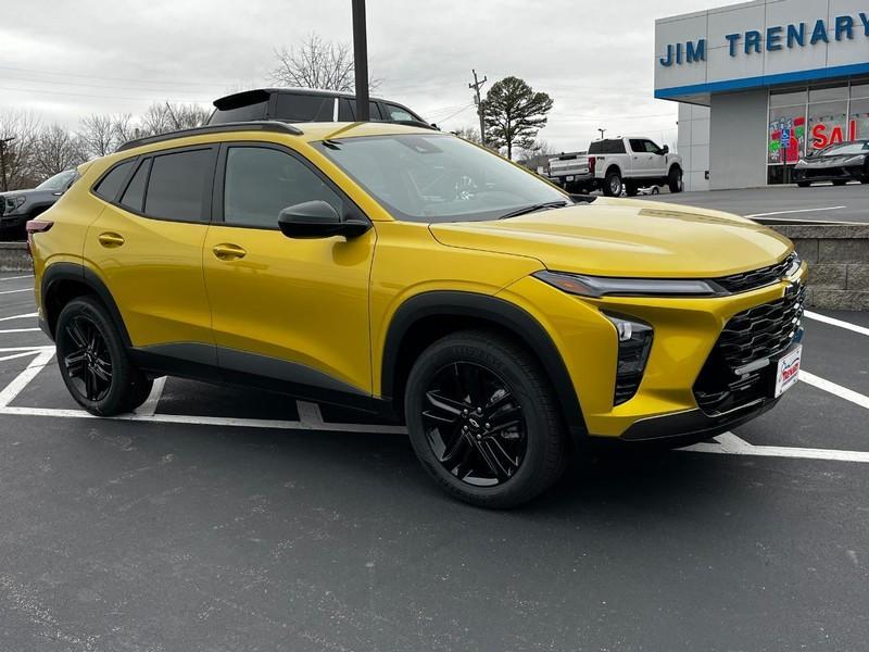 new 2025 Chevrolet Trax car, priced at $25,860