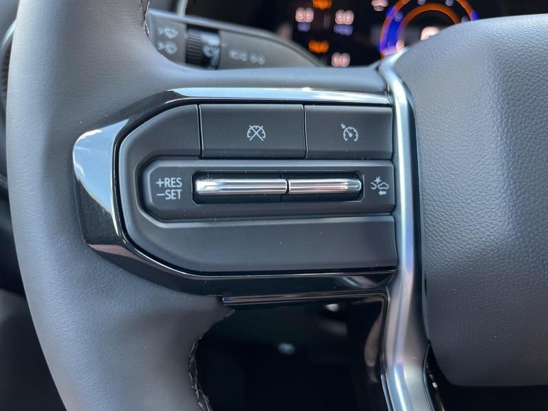 new 2025 Chevrolet Colorado car