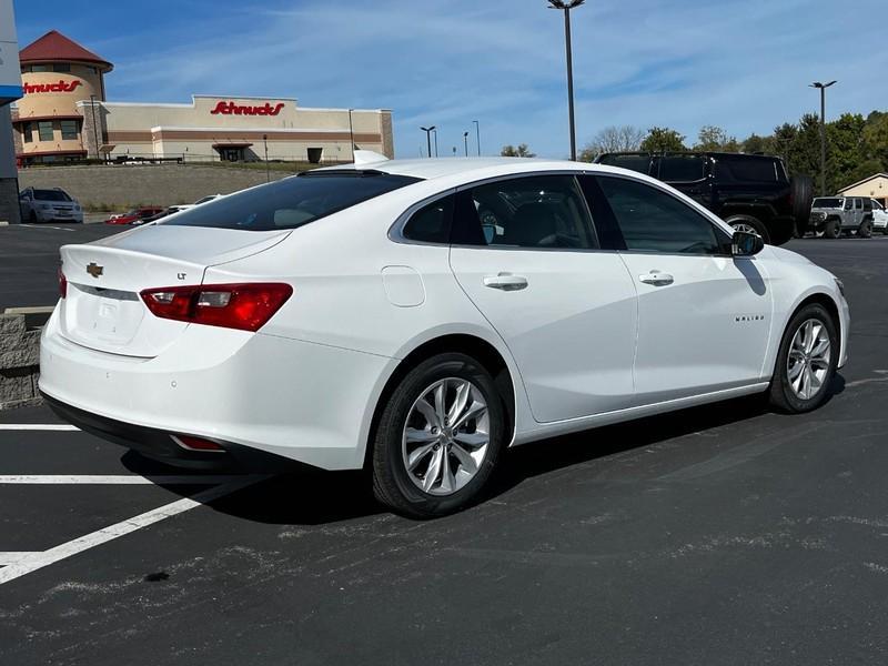 new 2025 Chevrolet Malibu car, priced at $27,472