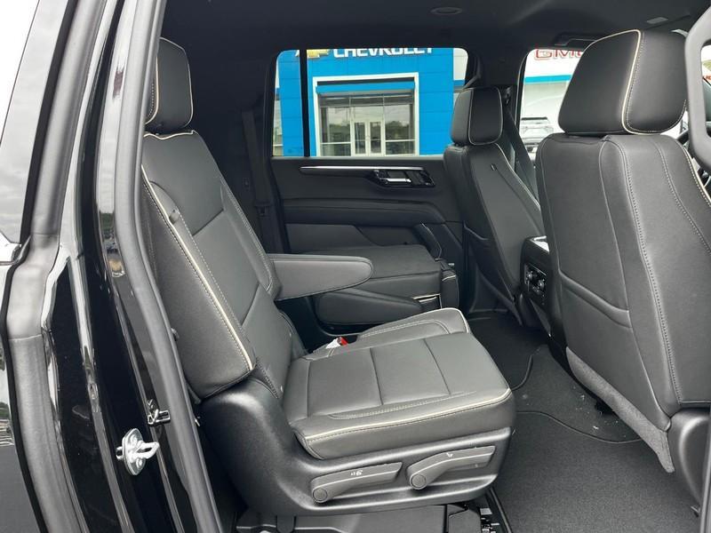 new 2025 Chevrolet Suburban car, priced at $79,070