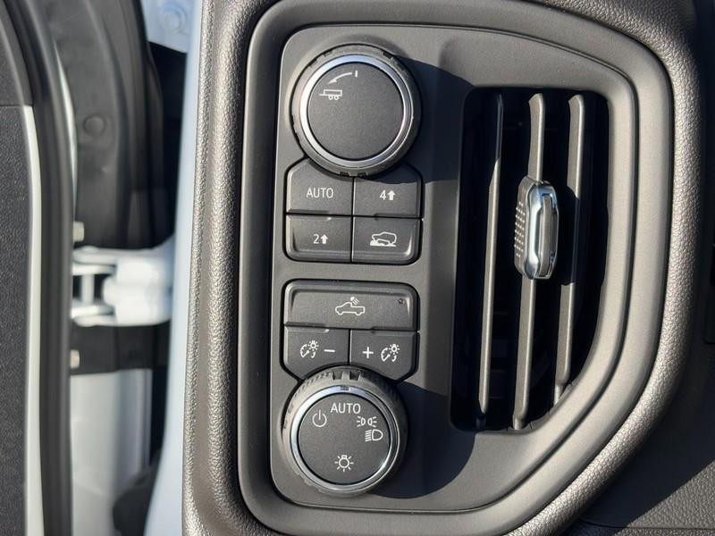 new 2026 Chevrolet Silverado 1500 car, priced at $39,095