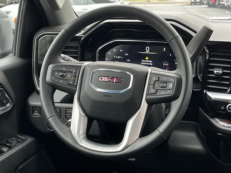 new 2024 GMC Sierra 1500 car, priced at $47,305