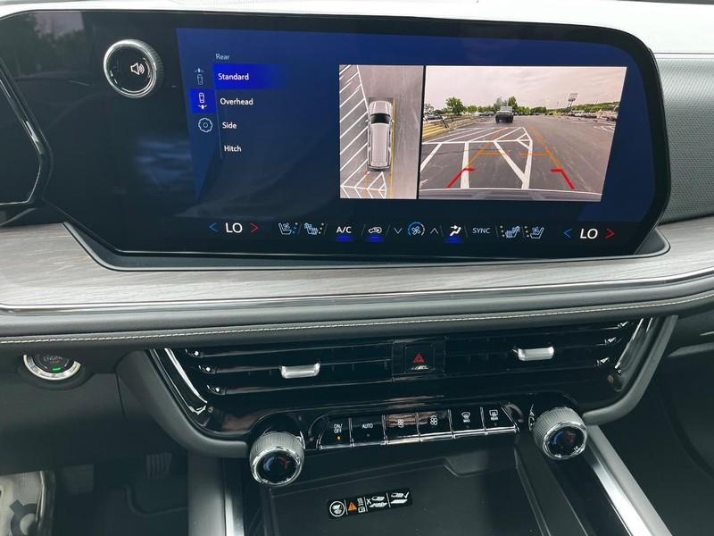 new 2025 Chevrolet Suburban car, priced at $79,070