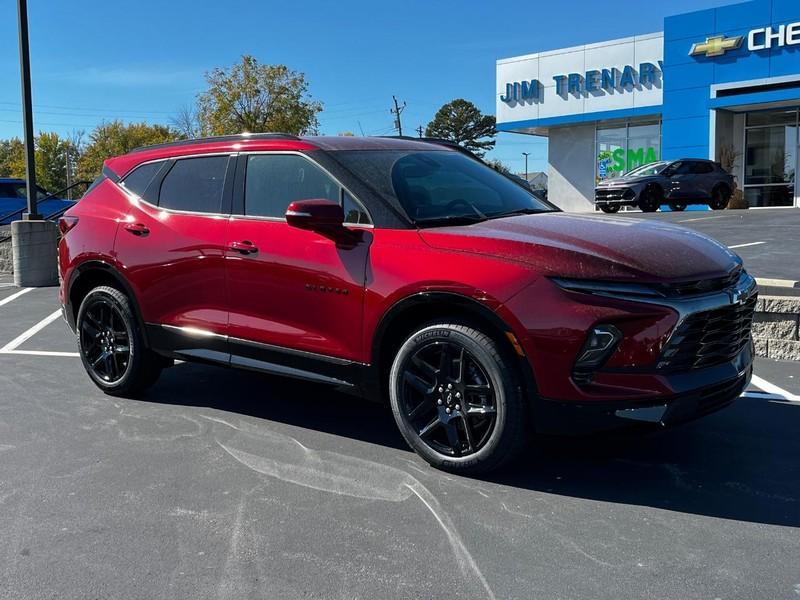 new 2025 Chevrolet Blazer car, priced at $45,690