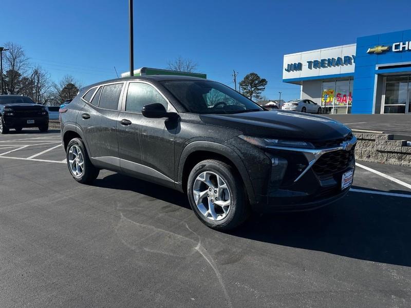 new 2025 Chevrolet Trax car, priced at $22,160