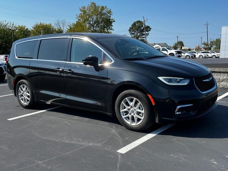 used 2023 Chrysler Pacifica car, priced at $25,495