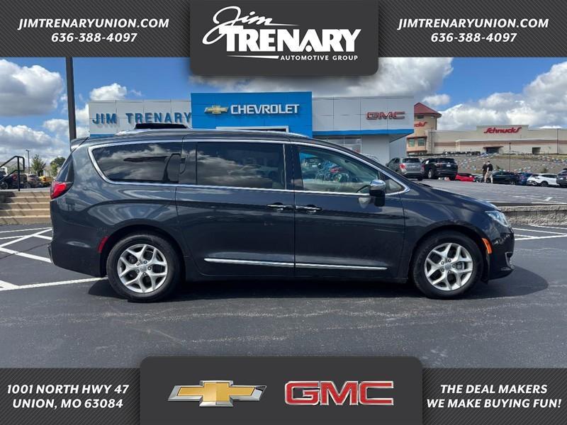 used 2020 Chrysler Pacifica car, priced at $19,547