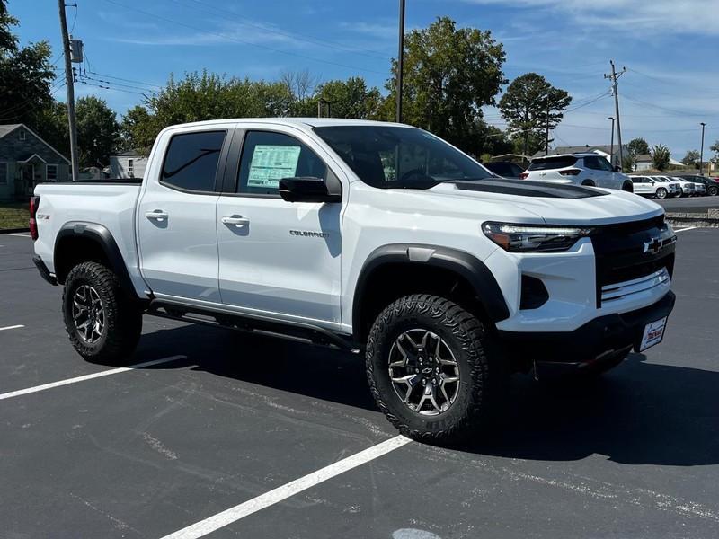 new 2024 Chevrolet Colorado car, priced at $47,835