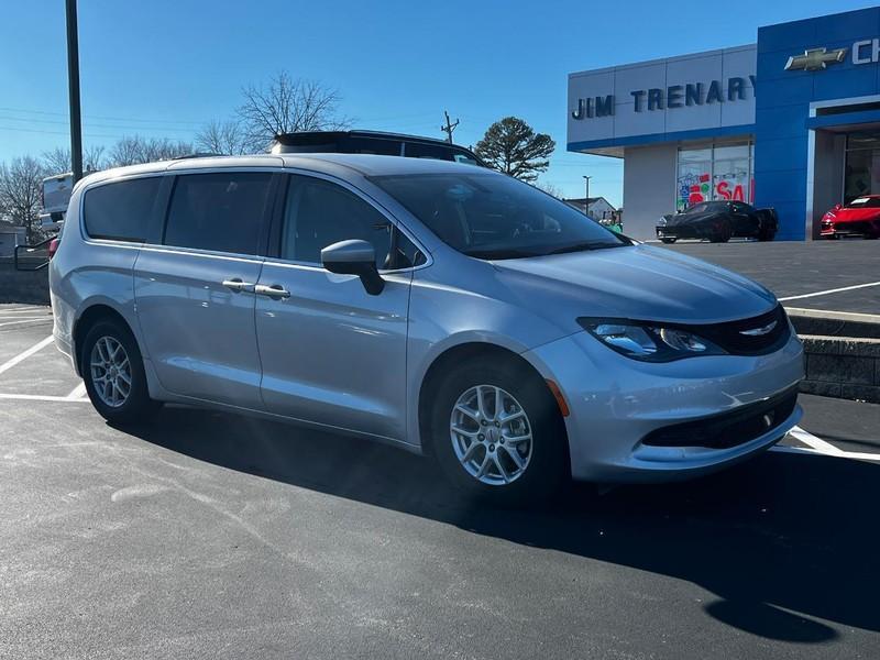 used 2022 Chrysler Voyager car