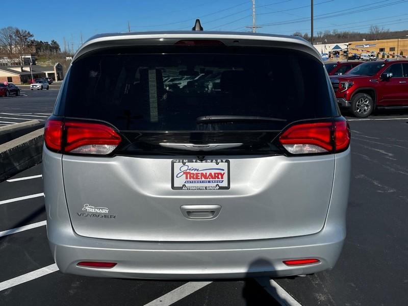 used 2022 Chrysler Voyager car