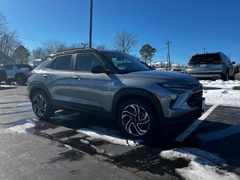 new 2025 Chevrolet TrailBlazer car, priced at $32,075