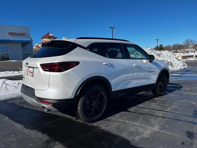 new 2025 Chevrolet Blazer car, priced at $37,585