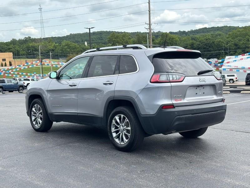 used 2019 Jeep Cherokee car