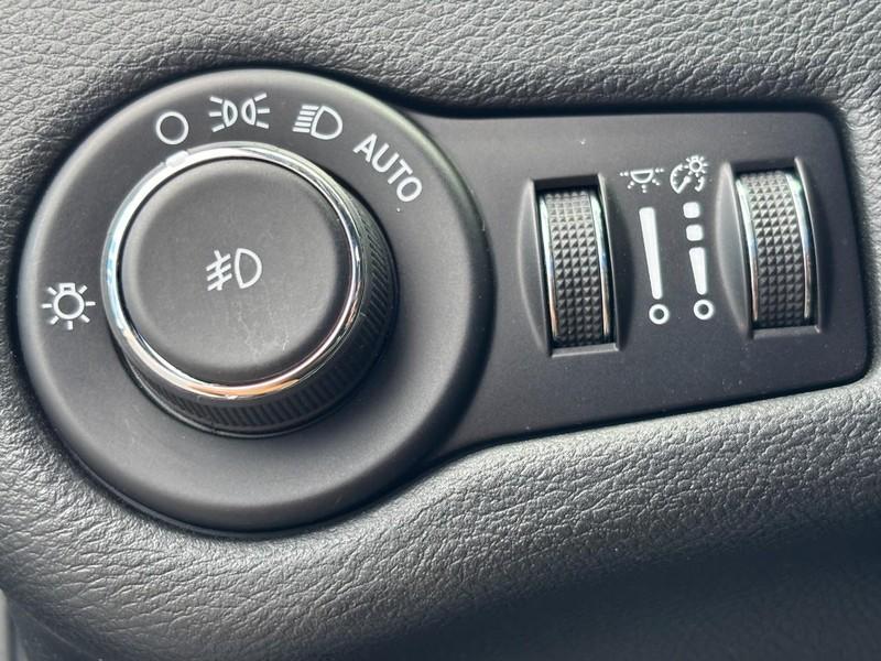 used 2019 Jeep Cherokee car