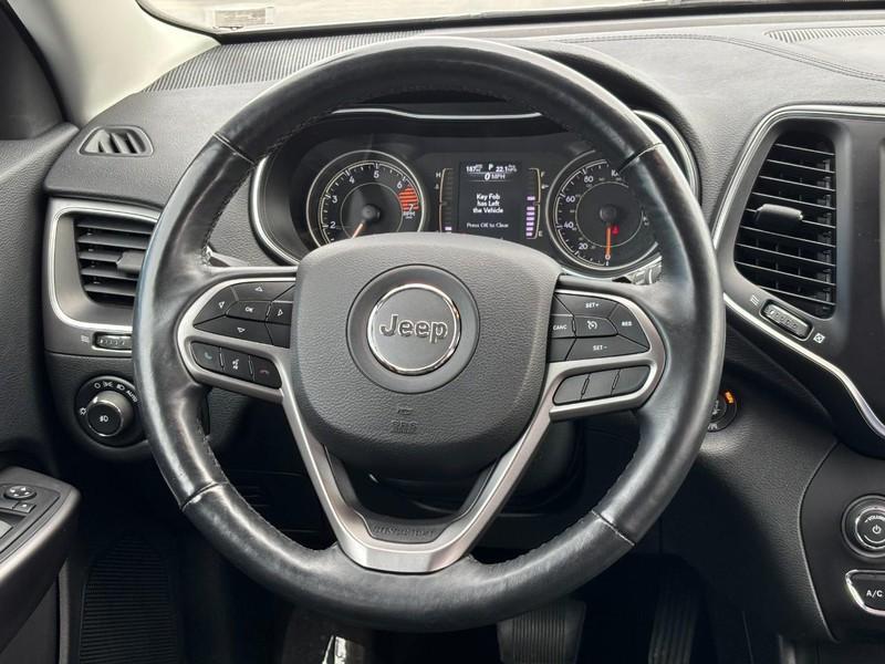 used 2019 Jeep Cherokee car