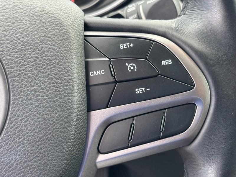used 2019 Jeep Cherokee car