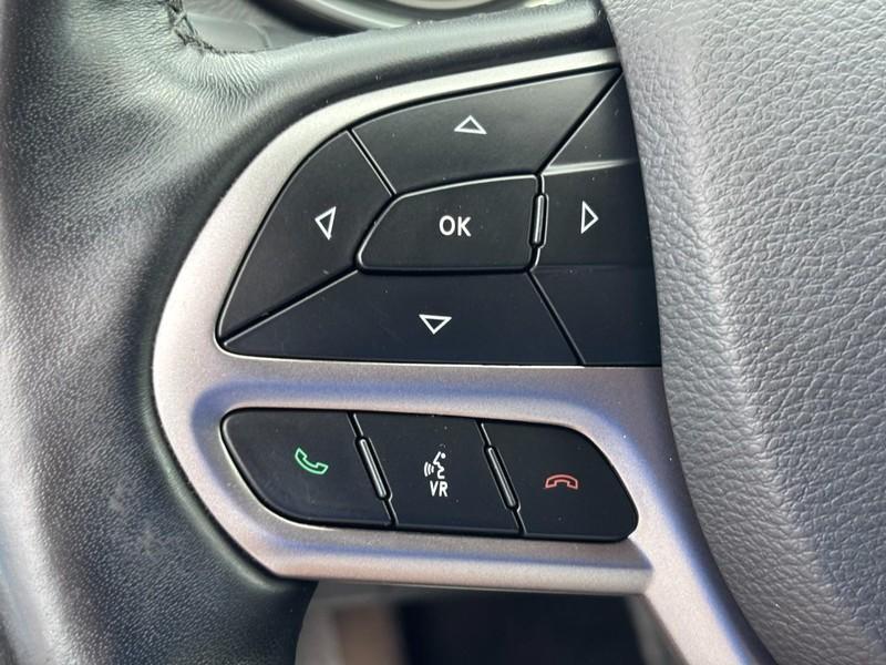 used 2019 Jeep Cherokee car