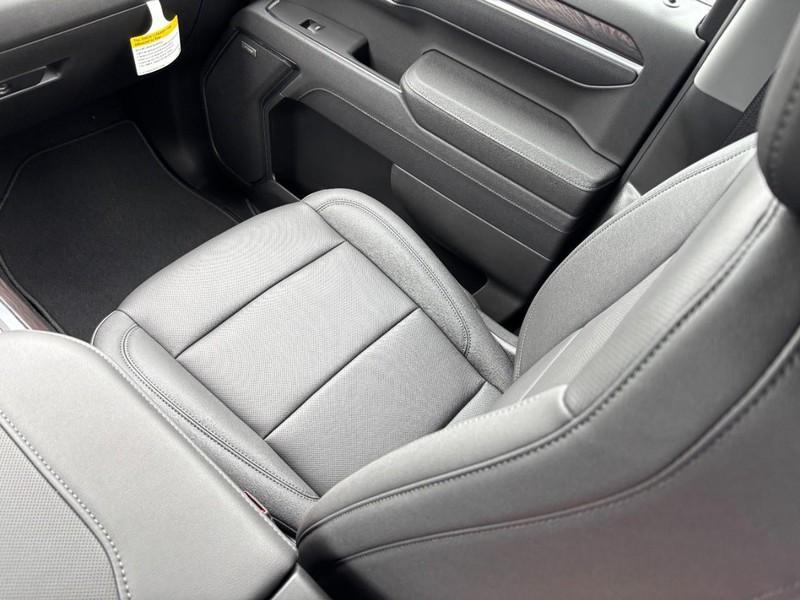 new 2025 GMC Sierra 1500 car, priced at $58,275