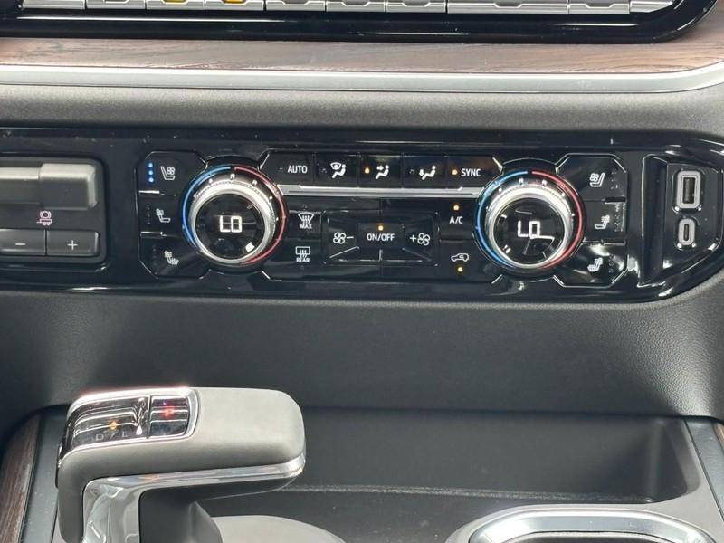 new 2025 GMC Sierra 1500 car, priced at $58,275