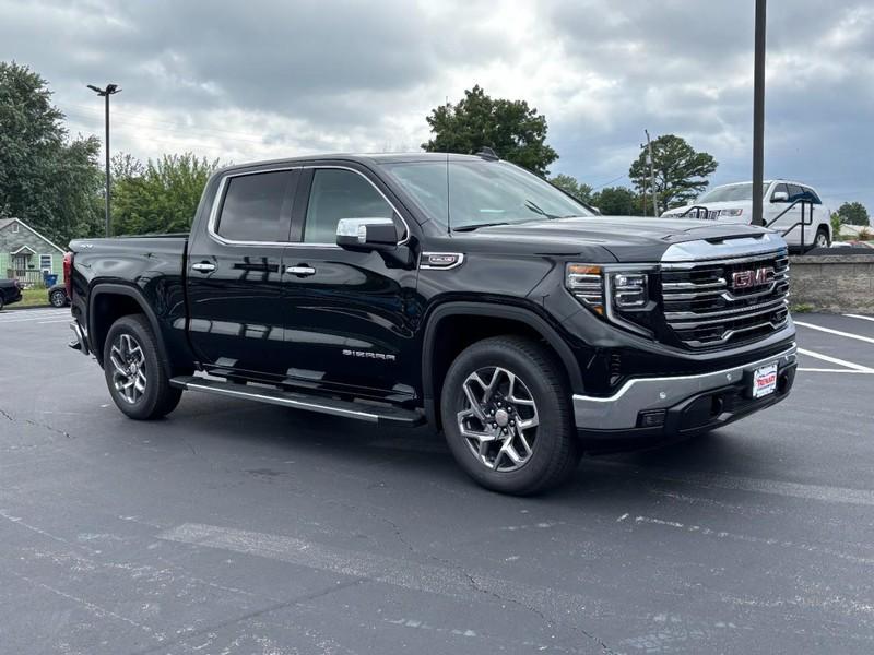 new 2025 GMC Sierra 1500 car, priced at $58,275