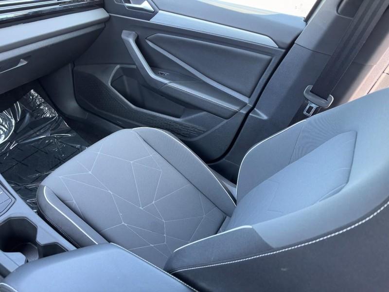 used 2025 Volkswagen Jetta car