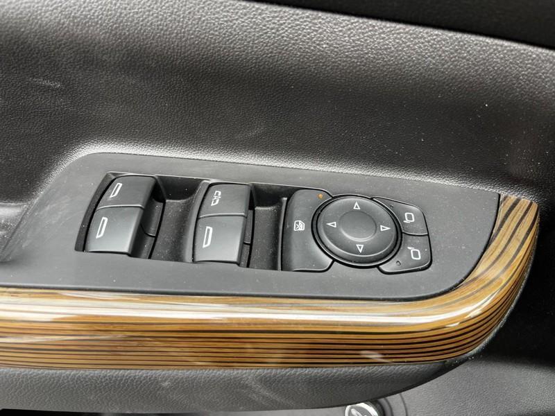used 2023 GMC Acadia car, priced at $30,888