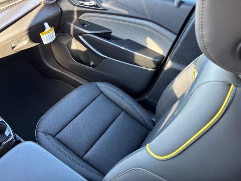 new 2026 Chevrolet Trax car, priced at $26,015