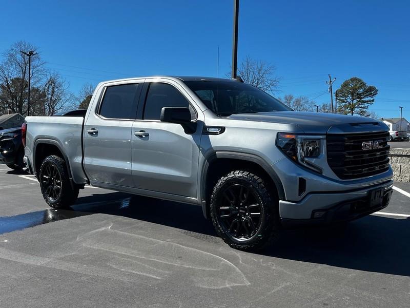 used 2023 GMC Sierra 1500 car, priced at $43,889