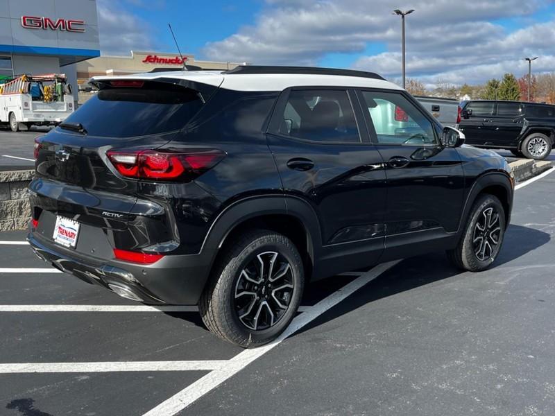 new 2025 Chevrolet TrailBlazer car, priced at $30,576