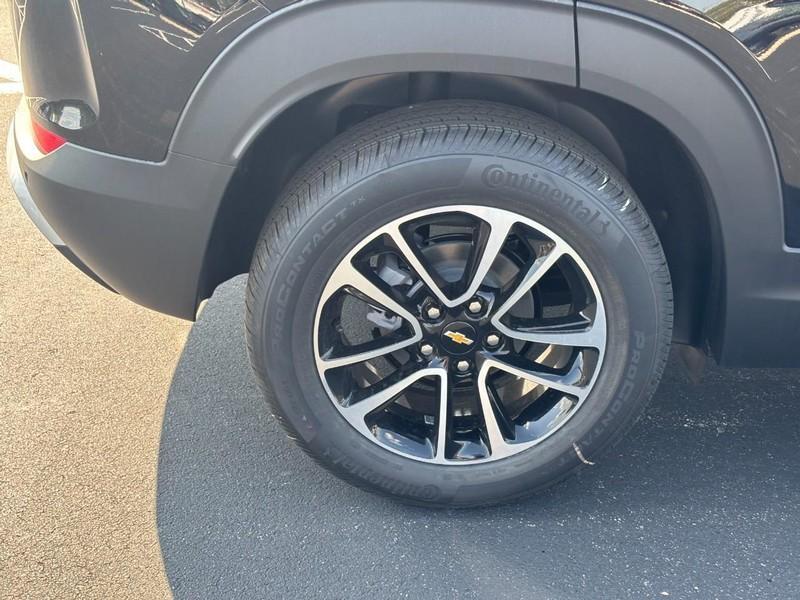 new 2026 Chevrolet TrailBlazer car, priced at $27,335
