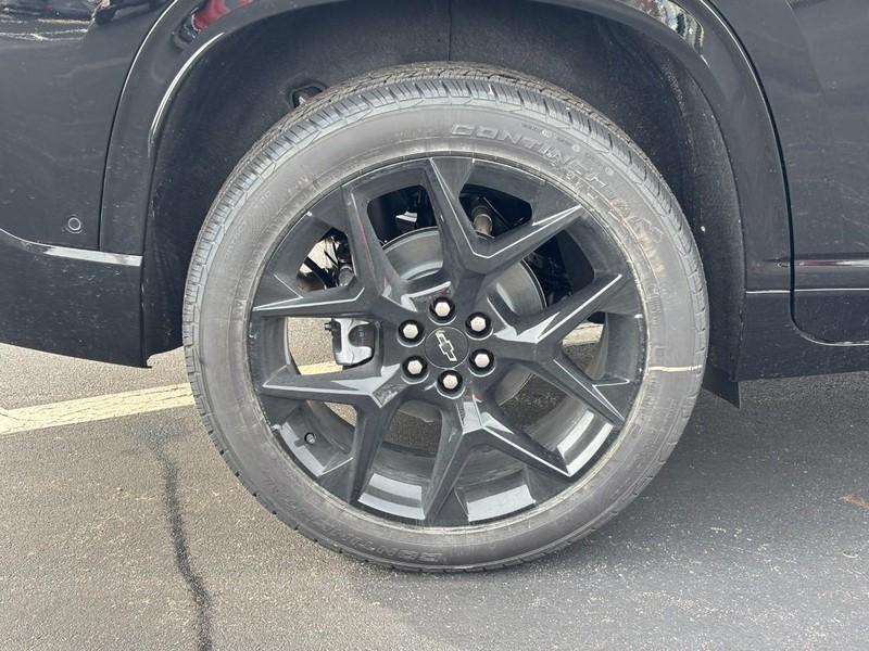 new 2026 Chevrolet Traverse car, priced at $54,170