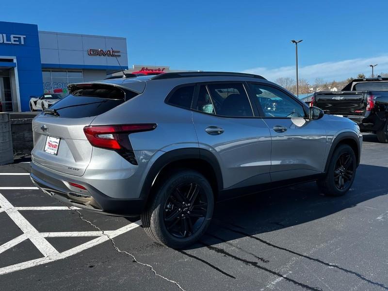 new 2025 Chevrolet Trax car, priced at $25,465