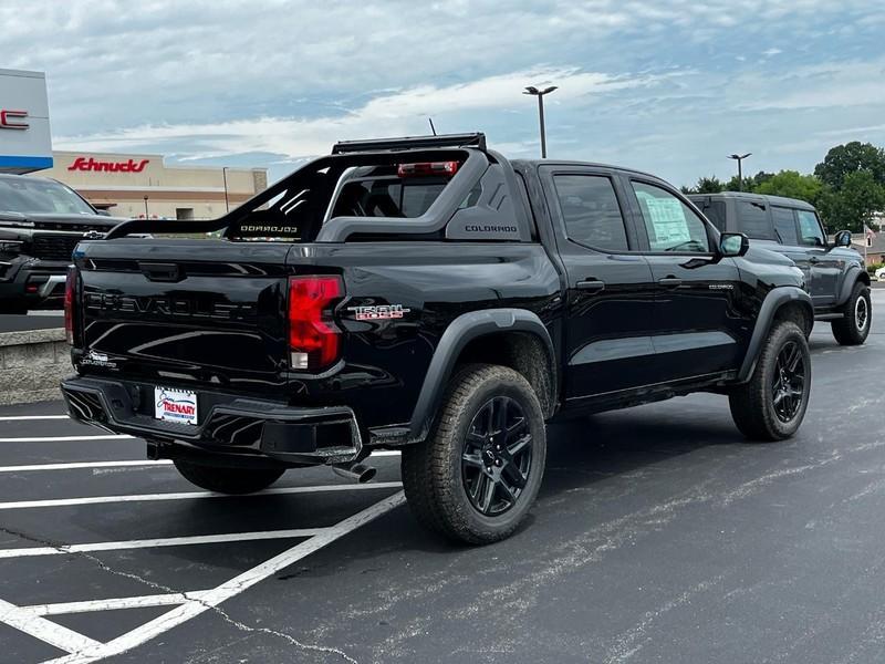 new 2025 Chevrolet Colorado car